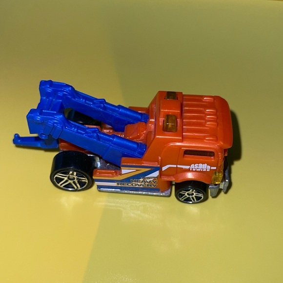 Hot Wheels METRO NEW FOR 2019 Heavy Hitcher 5/10 - Picture 1 of 5